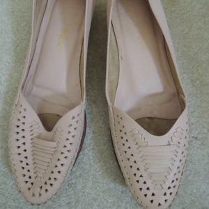 Ladies Shoes Size 7 1/2 M Light Pink Leather Slip On Flats $68 Value by FLINGS